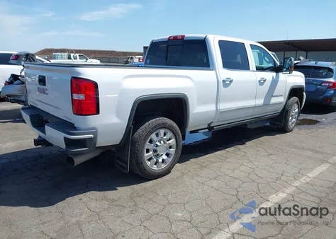 2018 GMC Sierra K2500 Denali z USA, uszkodzony, nr VIN 1GT12UEY9JF246905